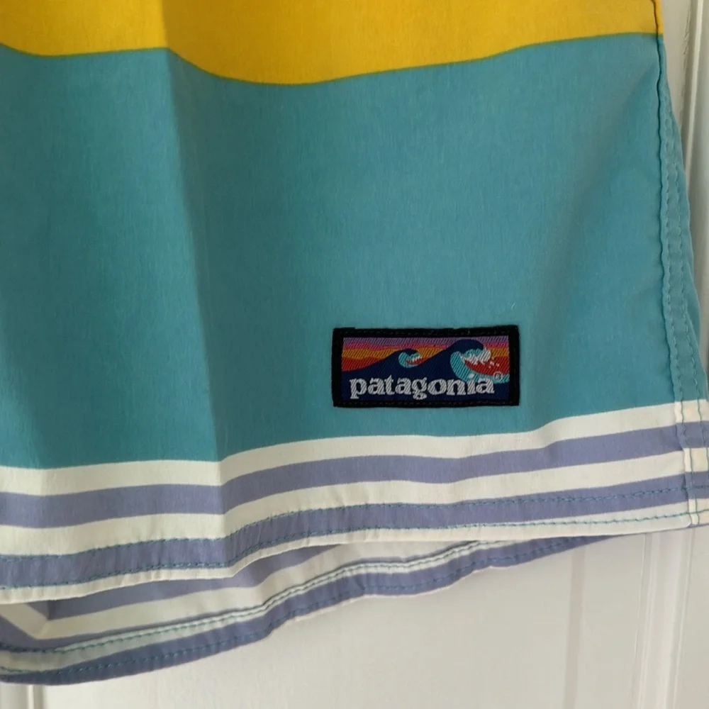 PATAGONIA board shorts size 32 blue yellow swim surfing - Picture 3 of 7